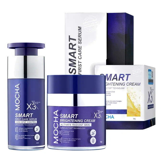 Hộp và chai serum Mocha Smart First Care Serum cạnh hộp và hũ kem Smart Brightening Cream X3